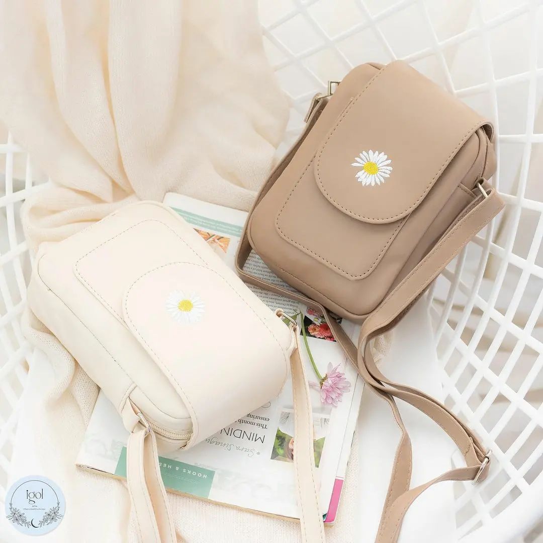 کیف پول دخترانه