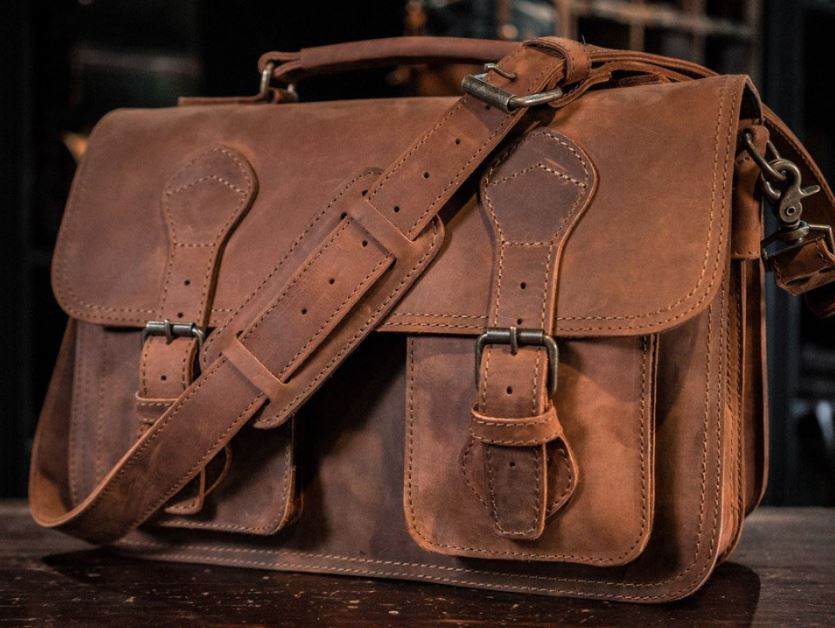 کیفهای زنانه اداری با طراحی مدرن و کاربردی